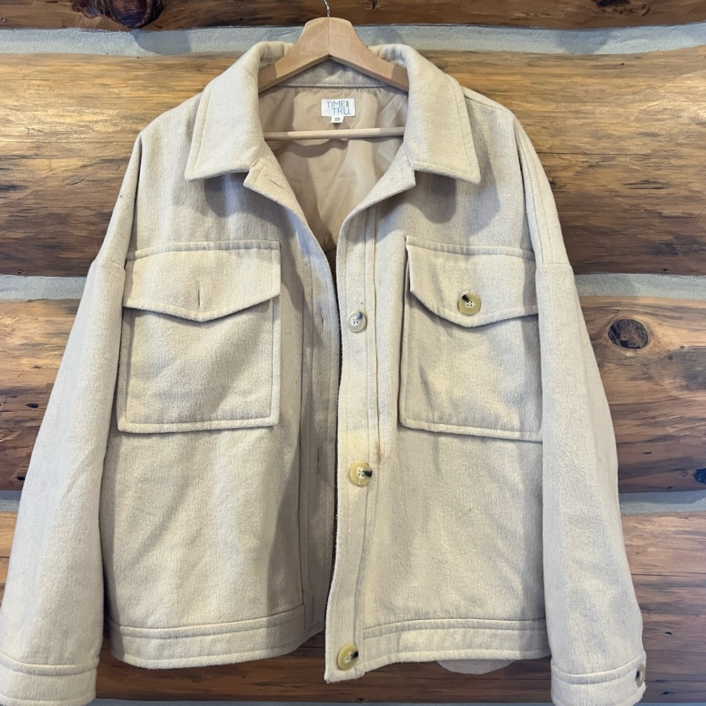 Time & Tru Women’s Cream Shirt Jacket - Picture 4 of 6